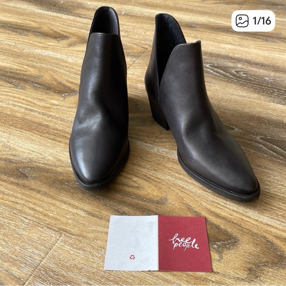 Free People Black Pointed Leather Ankle Booties, Like new